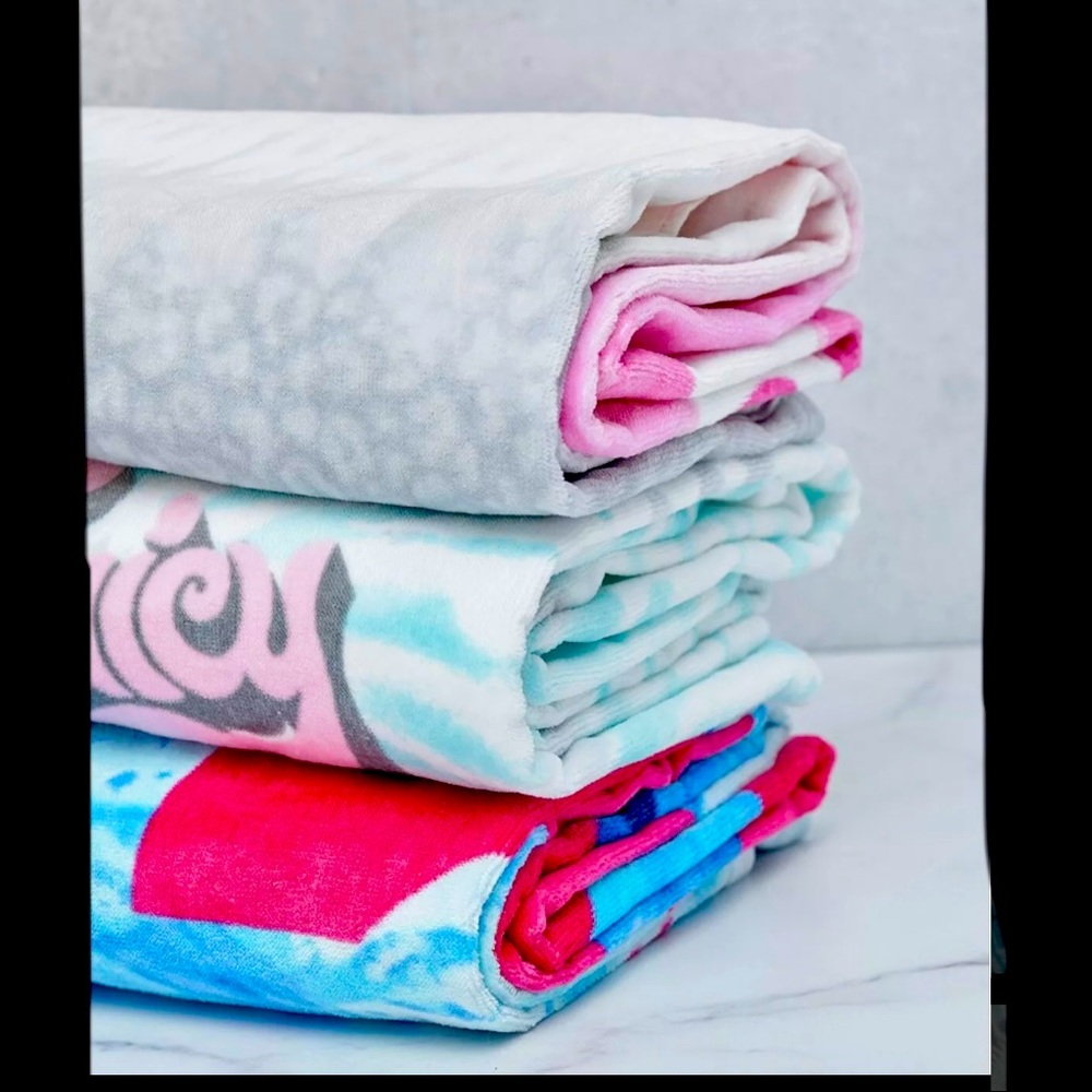 🎉HP🎉NEW Juicy Couture Logo Tie Dye Aqua/Gray 100% Cotton Towel 🌊☀️ - Picture 8 of 10